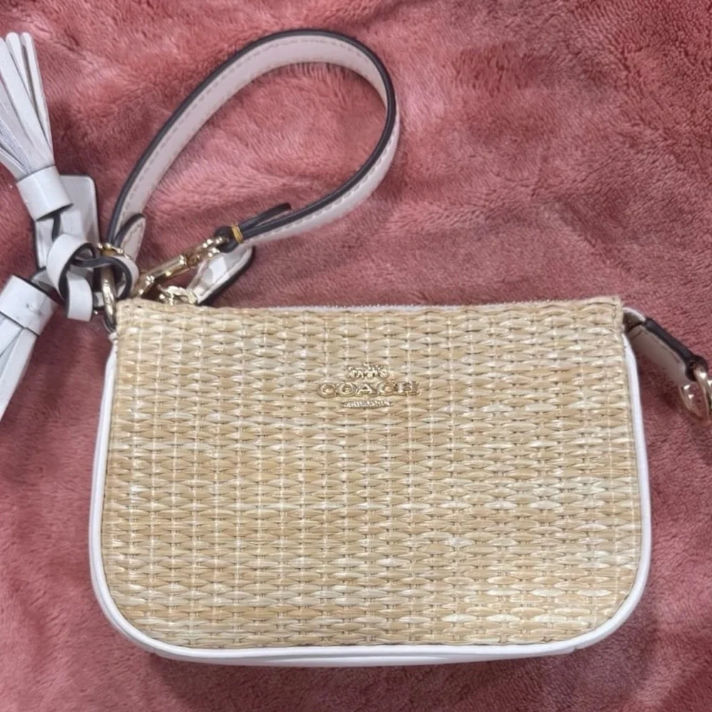NWT Coach Beige and White Woven Nolita 15 - Picture 3 of 3